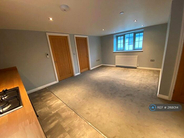 2 Bedroom Flat To Rent In Damory Street, Blandford Forum, DT11