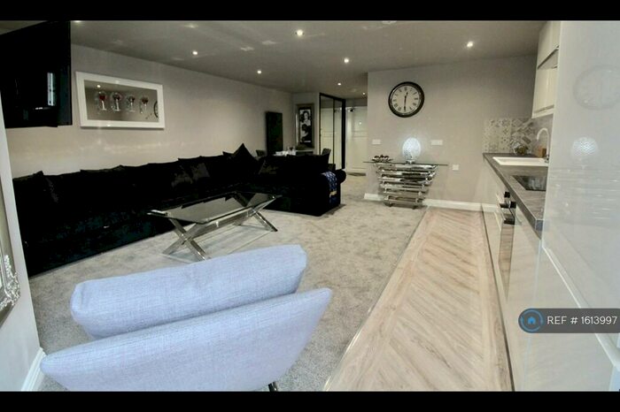 1 Bedroom Flat To Rent In Hall Street, Southport, PR9