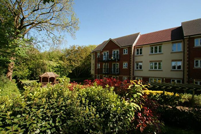 1 Bedroom Apartment For Sale In Silver Street, Nailsea, Bristol, Somerset, BS48