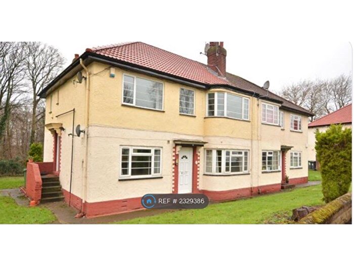 2 Bedroom Flat To Rent In Sandringham Drive, Leeds, LS17
