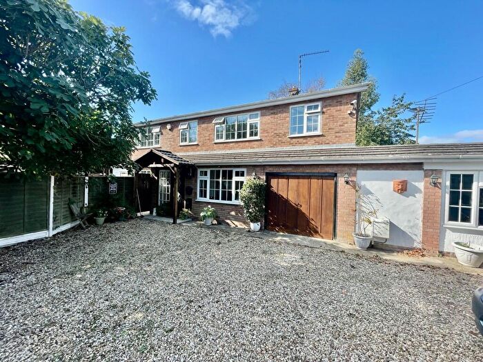 5 Bedroom Detached House For Sale In Bell Lane, Moulton, PE12