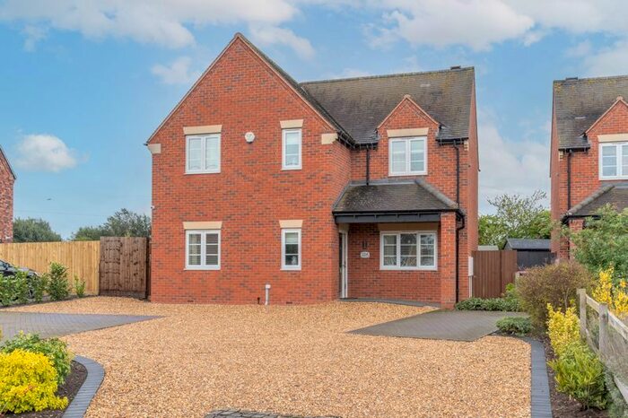 3 Bedroom Detached House For Sale In Waters Upton, Telford, TF6