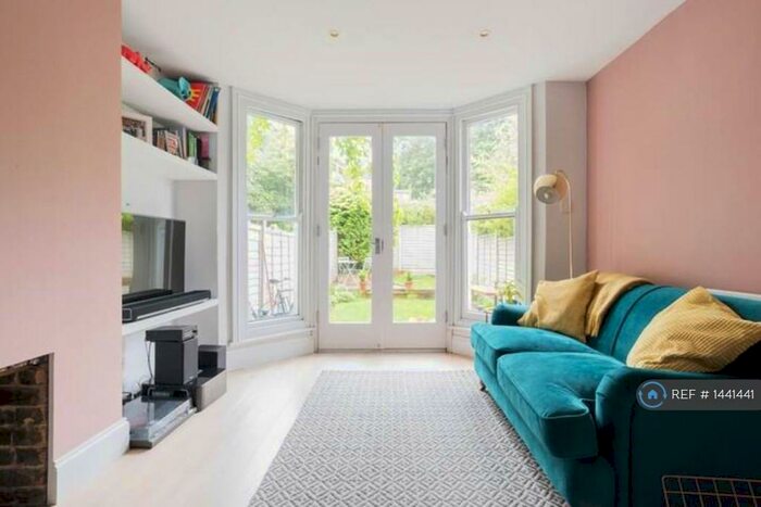 2 Bedroom Flat To Rent In Musgrove Road, London, SE14