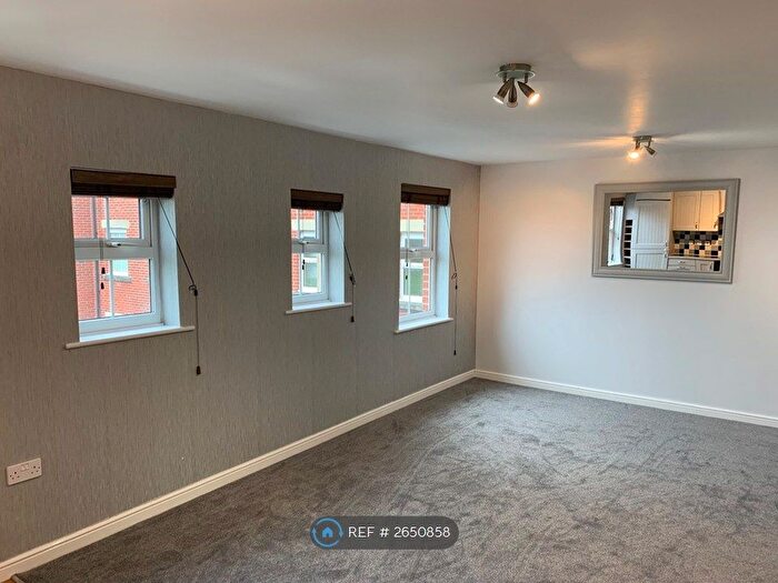 2 Bedroom Flat To Rent In Alma Wood Close, Chorley, PR7