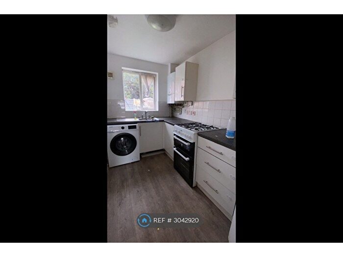 2 Bedroom Semi Detached House To Rent In Lavender Place, Ilford, IG1