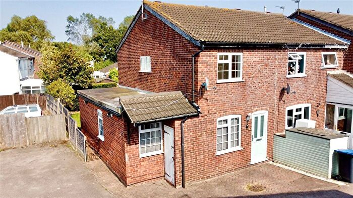 3 Bedroom End Of Terrace House For Sale In Kerry Close, Barwell, Leicester, Leicestershire, LE9
