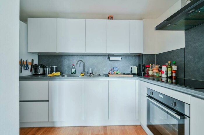2 Bedroom Flat To Rent In St Pancras Way, Camden, London, NW1