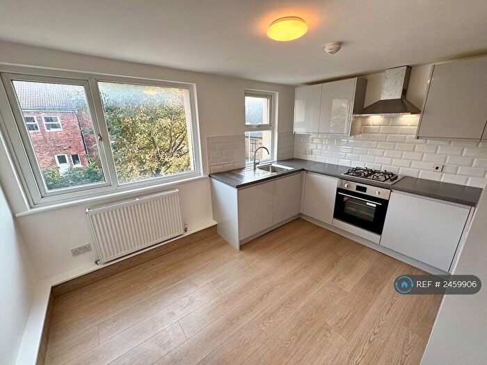2 Bedroom Flat To Rent In Mersey Road, Liverpool, L23