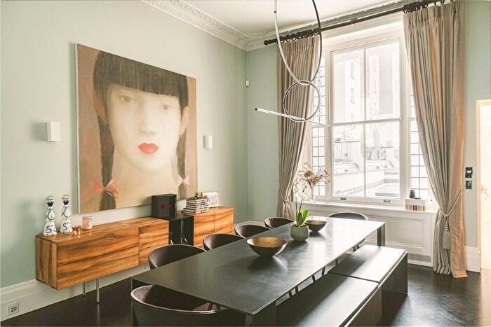 4 Bedroom Flat To Rent In Queen's Gate Place, South Kensington, SW7