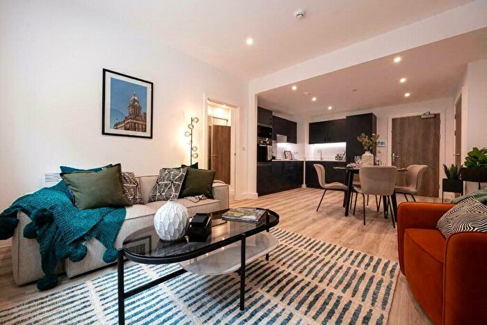 2 Bedroom Apartment To Rent In Elephant Road, Elephant And Castle, SE17