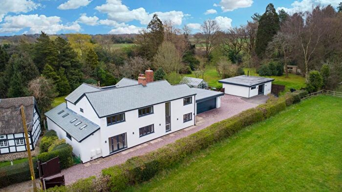 5 Bedroom Detached House For Sale In Twemlow Lane, Cranage, Crewe, CW4