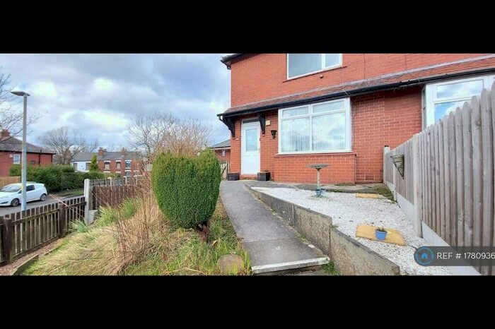2 Bedroom Semi-Detached House To Rent In North Avenue, Stalybridge, SK15