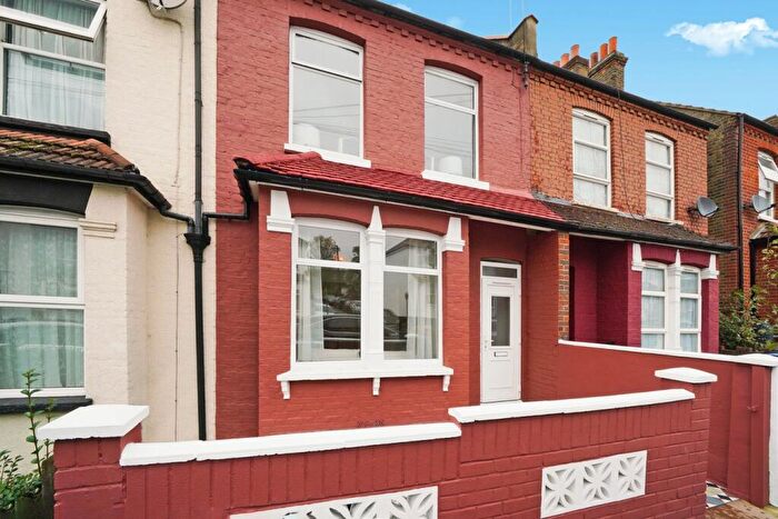 3 Bedroom Terraced House For Sale In Grange Park Road, Thornton Heath, CR7