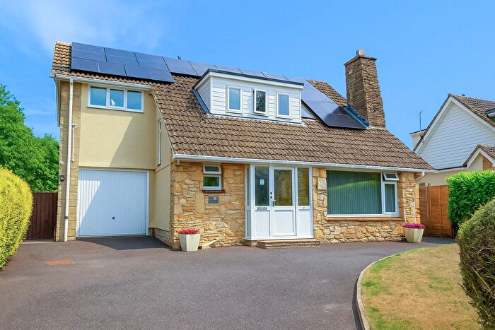 3 Bedroom Detached House For Sale In Wellhead Lane, Westbury, BA13