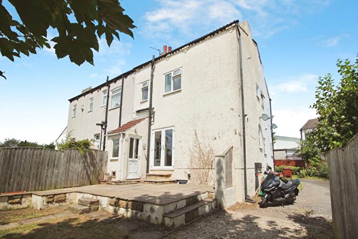 2 Bedroom End Terrace House For Sale In Wrenthorpe Road, Wakefield, West Yorkshire, WF2
