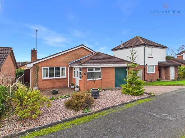 3 Bedroom Bungalow For Sale In Heath Lane, Boughton, CH3