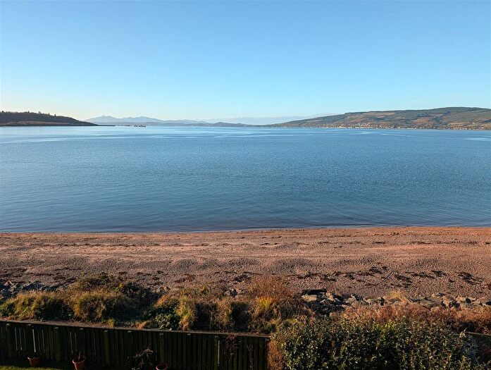 2 Bedroom Flat For Sale In Harbourside, Inverkip, PA16
