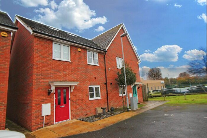 4 Bedroom Semi-Detached House To Rent In Collerne Street, Romford, London, RM3