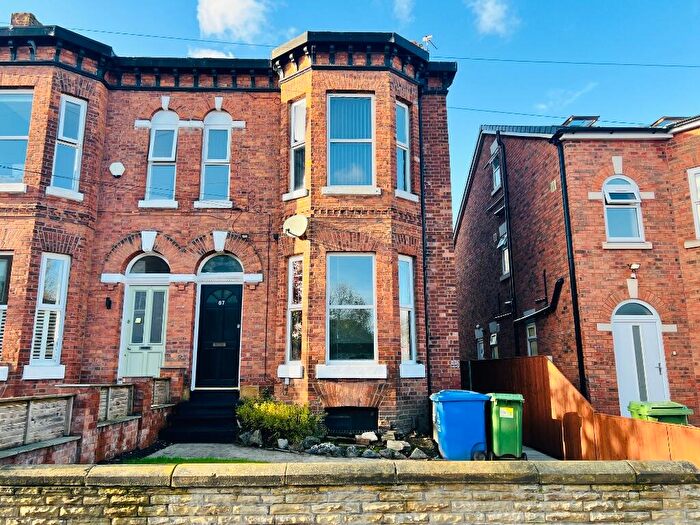 Flat To Rent In Cromwell Road, Stretford, Manchester, M32