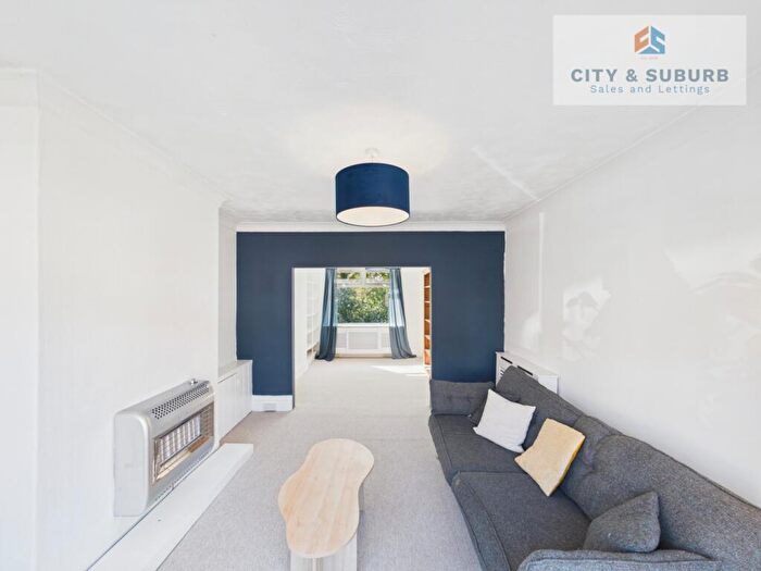 2 Bedroom Flat To Rent In Shaftesbury Grove, Newcastle Upon Tyne, Tyne And Wear, NE6