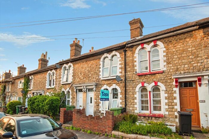 2 Bedroom Terraced House For Sale In Waterlow Road, Maidstone, ME14