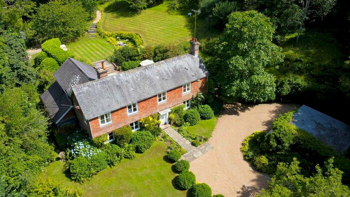 4 Bedroom Detached House For Sale In Bourne Lane, Robertsbridge, TN32