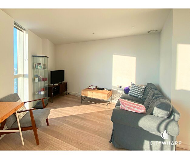 2 Bedroom Flat For Sale In Flat, Pinnacle Apartments, Saffron Central Square, Croydon, CR0