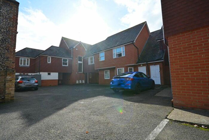 2 Bedroom Flat To Rent In Emmanuel Court, Church St, Broadstairs, CT10