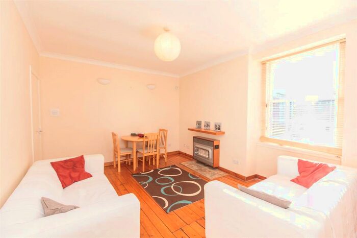 2 Bedroom Flat To Rent In Tolbooth Wynd, Edinburgh, EH6