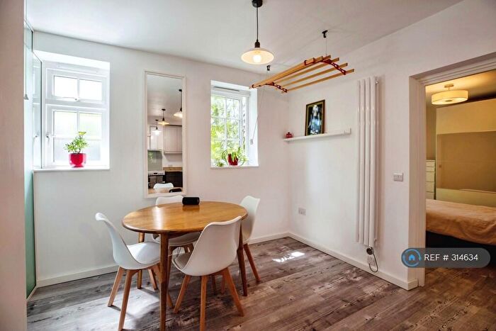 1 Bedroom Flat To Rent In Baddeley House, London, SE11