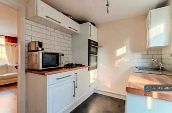 1 Bedroom Terraced House To Rent In West Hill, Dartford, DA1