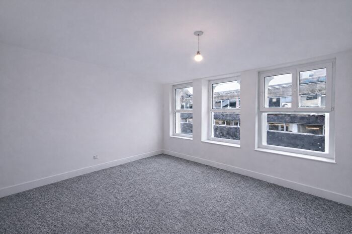 1 Bedroom Flat To Rent In Commercial Street, Newport, NP20