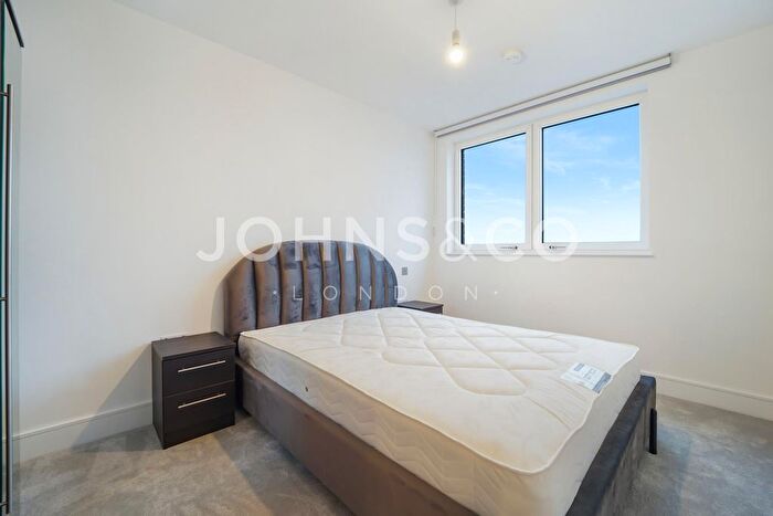 2 Bedroom Flat To Rent In Ashwell House, The West Works, Southall, UB2