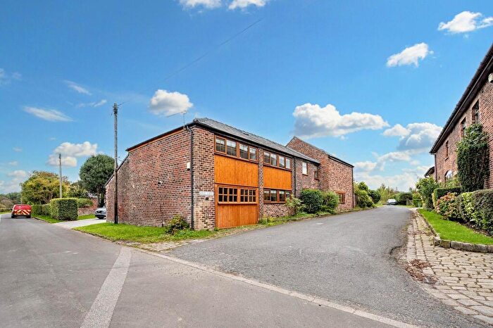 4 Bedroom Barn Conversion For Sale In Hall Lane, Ince Blundell, L38