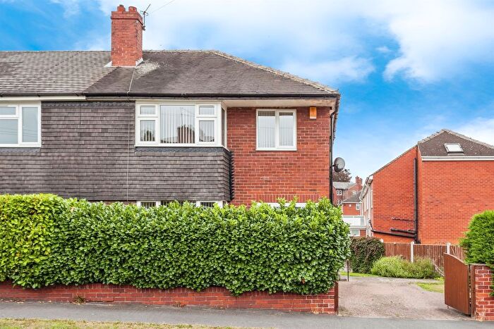 3 Bedroom Semi-detached House For Sale In Cyprus Avenue, Wakefield, WF1