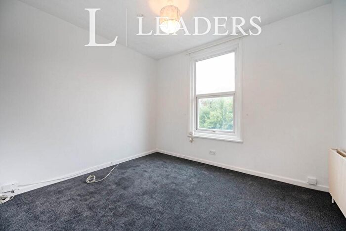 1 Bedroom Flat To Rent In St Ronans Road, Southsea, PO4