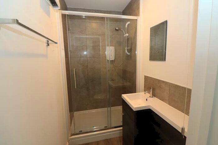 1 Bedroom Flat To Rent In York Road, Rushden, NN10