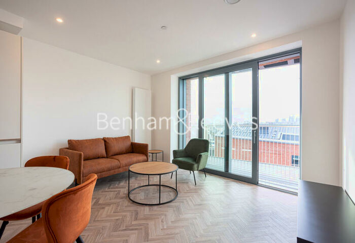 1 Bedroom Apartment To Rent In Skyline Apartments, Makers Yard, E3