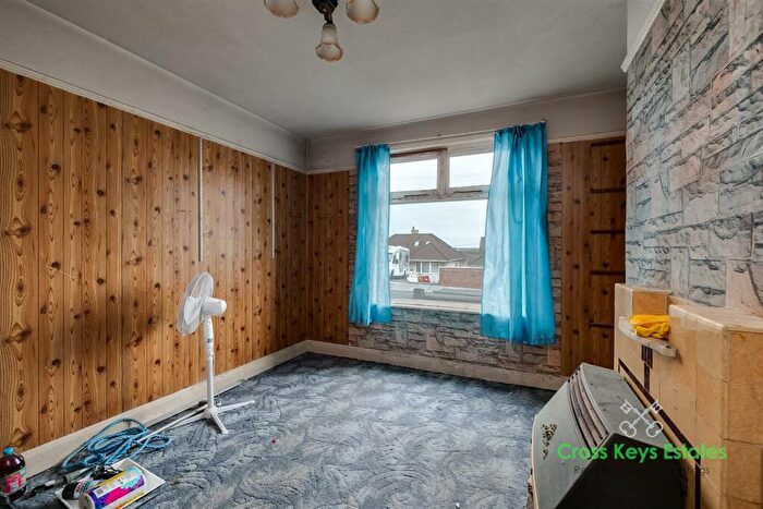2 Bedroom Semi-Detached House For Sale In Marina Road, West Park, PL5