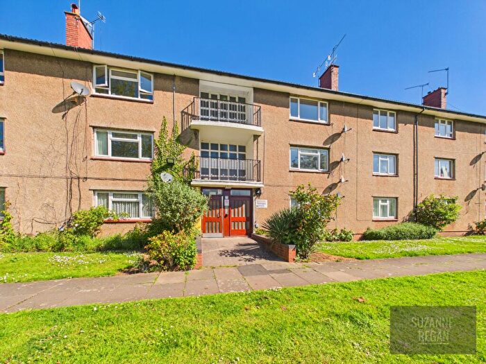 2 Bedroom Flat For Sale In Packington Avenue, Allesley, Coventry, CV5