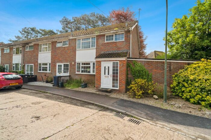 3 Bedroom End Of Terrace House To Rent In Western Drive, Wooburn Green, High Wycombe, HP10