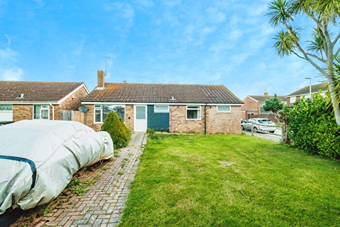 3 Bedroom Detached Bungalow For Sale In Newtimber Avenue, Goring-By-Sea, Worthing, BN12