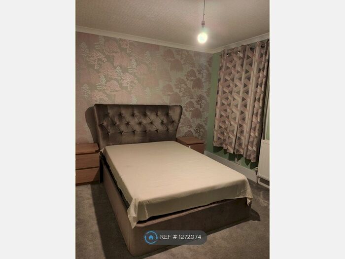 2 Bedroom Terraced House To Rent In Longfellow Road, Worcester Park, KT4