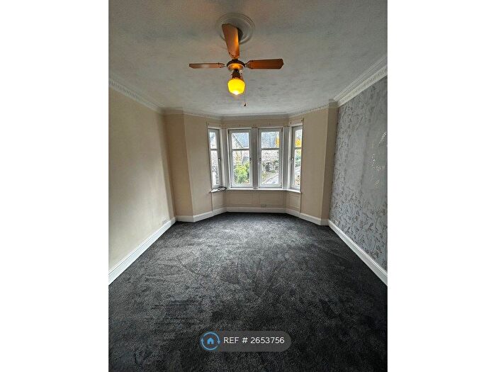 2 Bedroom Flat To Rent In West High Street, Kirkintilloch, Glasgow, G66