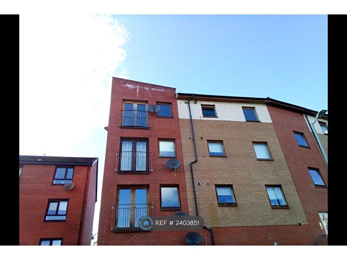 2 Bedroom Flat To Rent In Cathcart Road, Rutherglen, G73