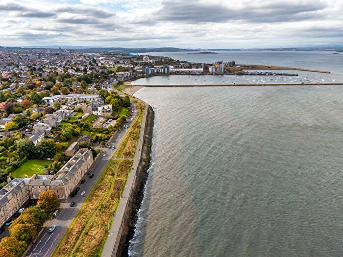 2 Bedroom Flat For Sale In / Lower Granton Road, Edinburgh, EH5