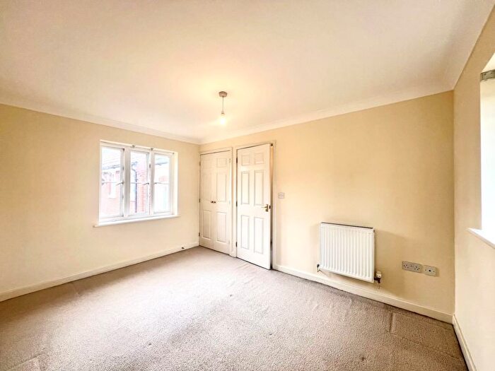 2 Bedroom Flat For Sale In Charlotte Court, Calne, SN11