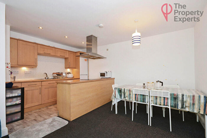 2 Bedroom Apartment For Sale In Sovereign Place, Harrow, HA1