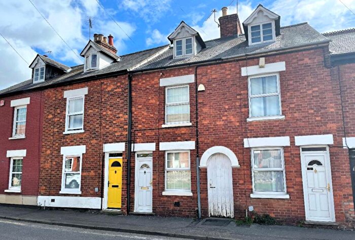 2 Bedroom Terraced House For Sale In Weston Road, Olney, MK46