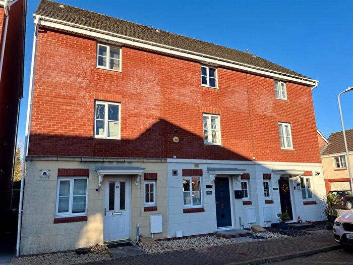 4 Bedroom Terraced House To Rent In Watkins Square, Llanishen, Cardiff, CF14